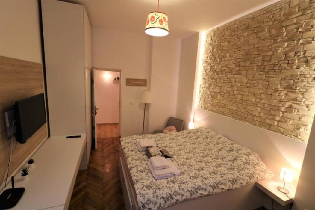 Cozy Old Town Apartment - Free Minibar Bucharest Exterior photo